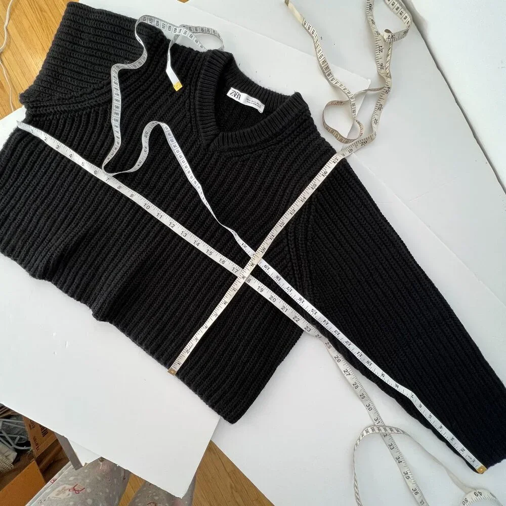 Zara‎ Black Rib Knit V-Neck Oversize Crop Sweater Sz M - Picture 9 of 10